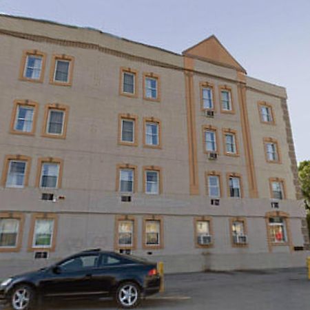 Americas Best Value Inn Dearborn Ngoại thất bức ảnh