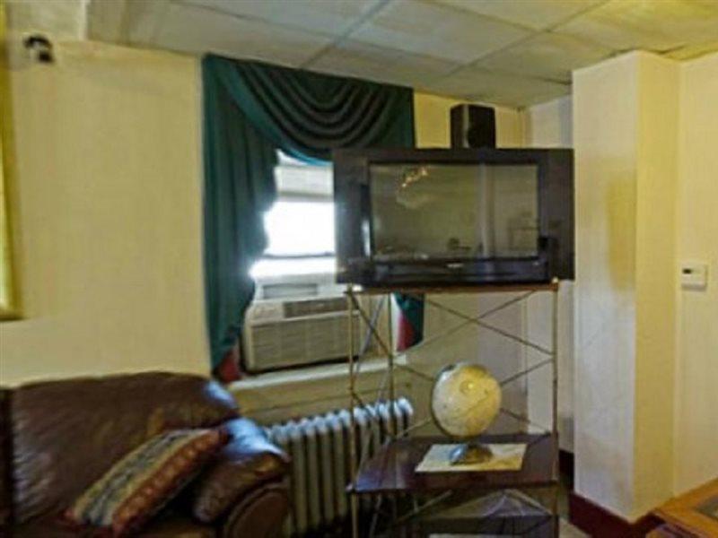 Americas Best Value Inn Dearborn Ngoại thất bức ảnh