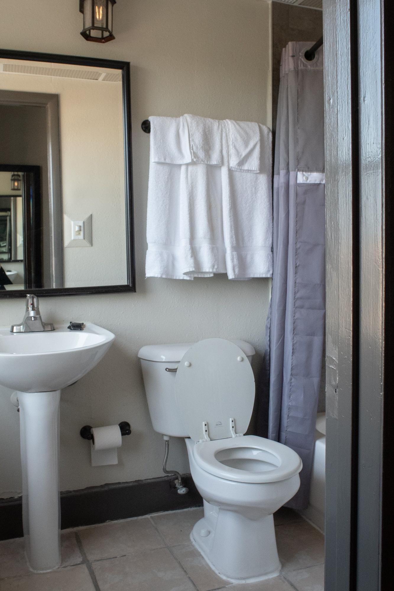 Americas Best Value Inn Dearborn Ngoại thất bức ảnh